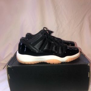 Jordan 11 Low bleached coral